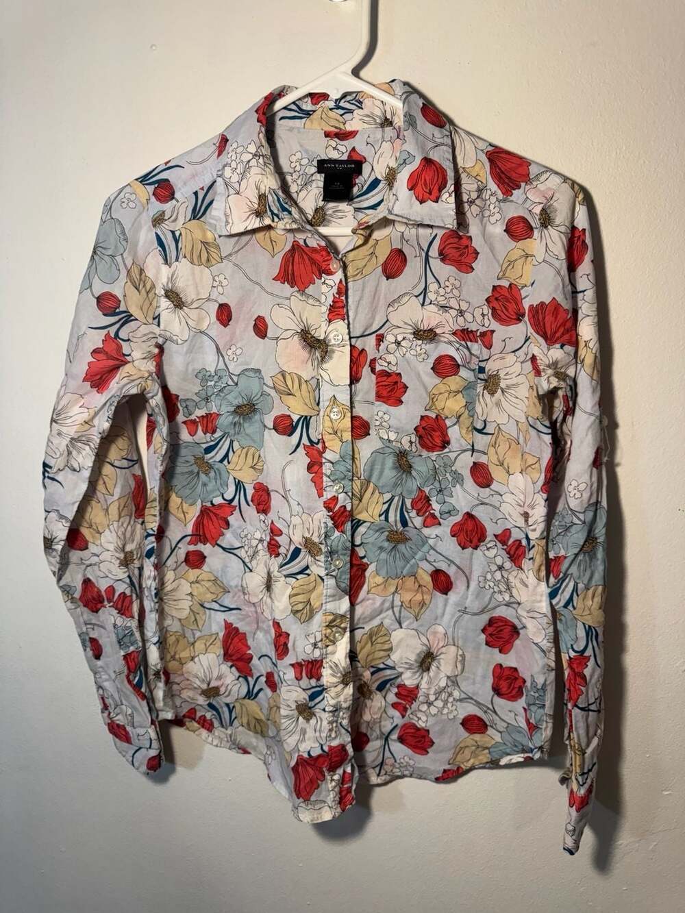 Ann Taylor Floral Button Down Long Sleeve Shirt XS